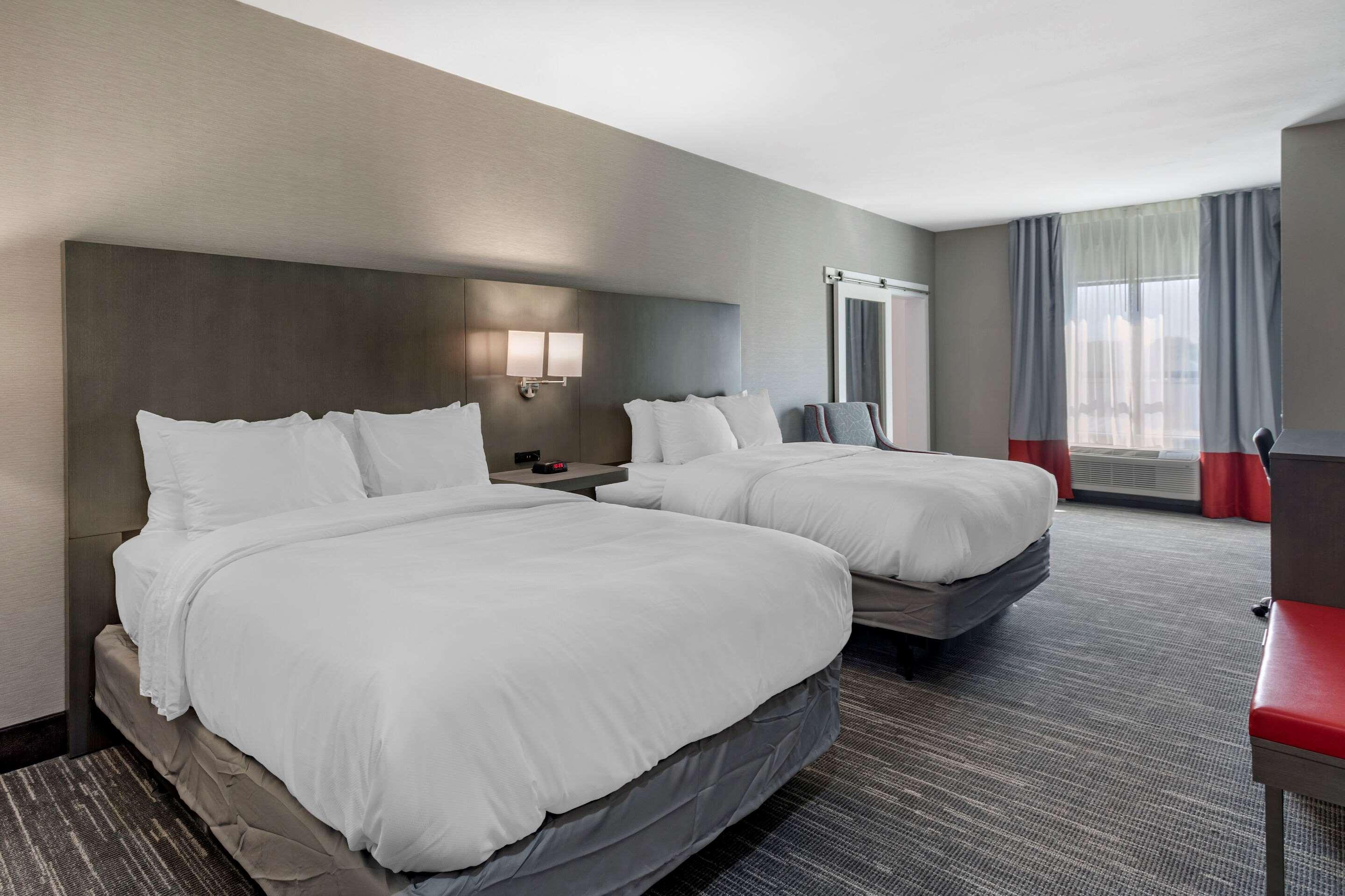 Comfort Inn & Suites Олив Бранч Екстериор снимка