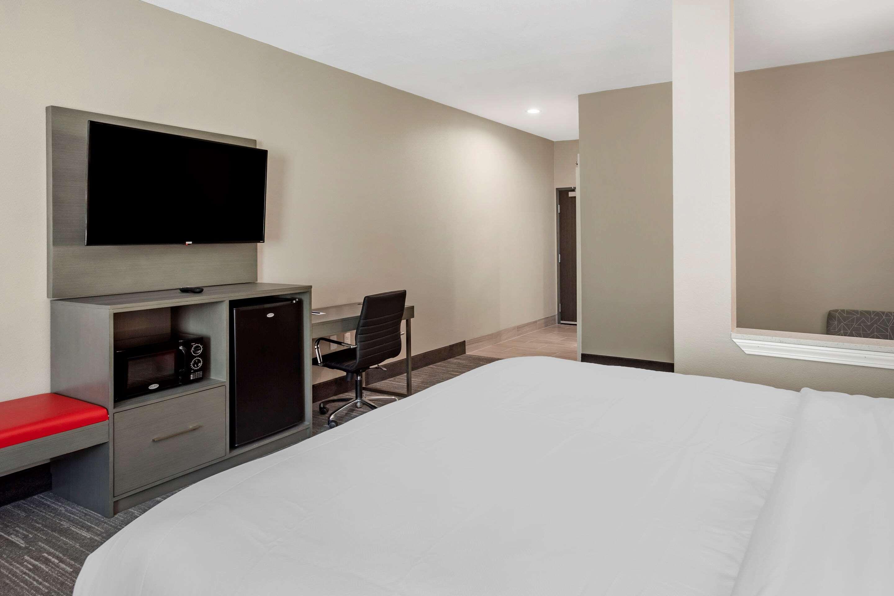 Comfort Inn & Suites Олив Бранч Екстериор снимка